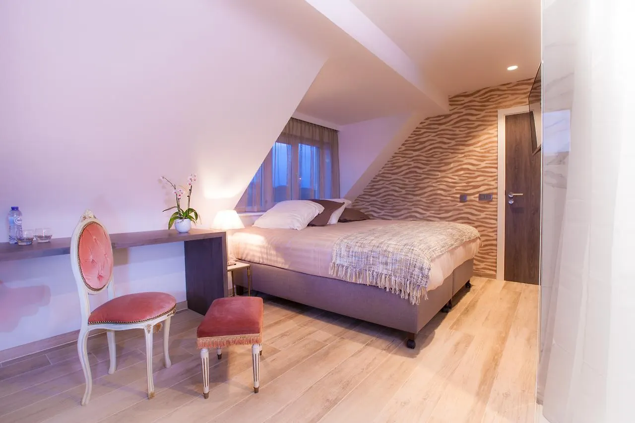 Bed and Breakfast Sable D'O -Vlak Aan De Zee- Mariakerke  5*, Mariakerke (Belgium Coast)